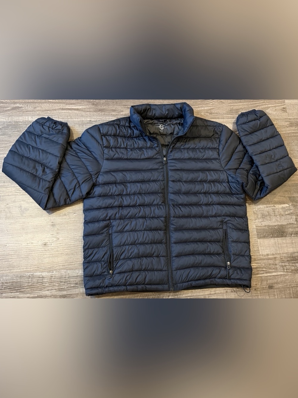 Victory Outfitters Women’s Puffer Jacket Back Large